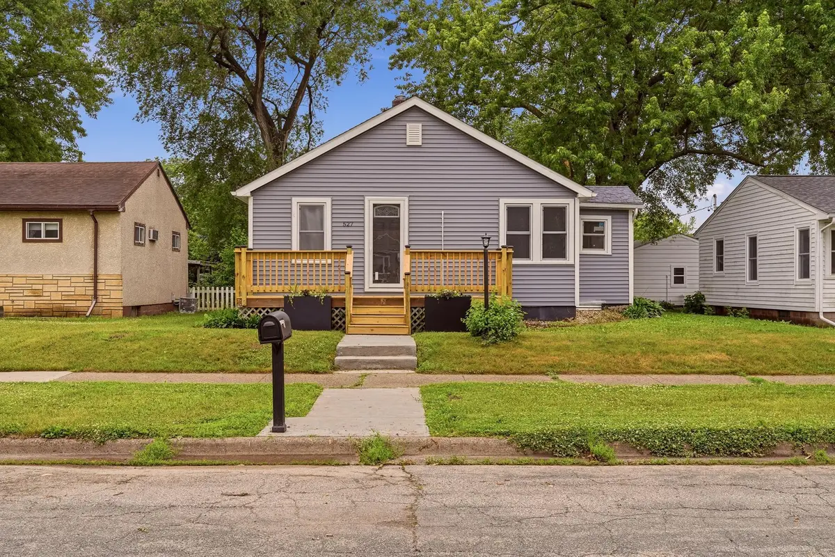 527 S 2nd Street, La Crescent, MN 55947 - #1