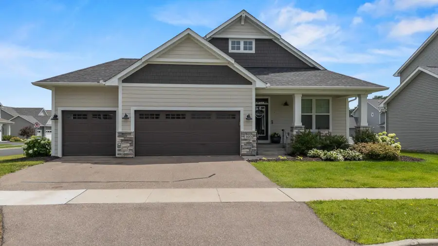 490 Elizabeth Way, Hudson, WI 54016 - #2