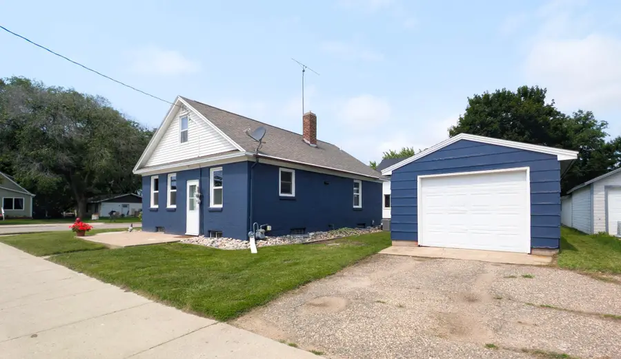 100 Walker Avenue N, New York Mills, MN 56567 - #2