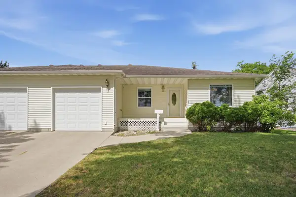 1026 Oak Street N, Fargo, ND 58102