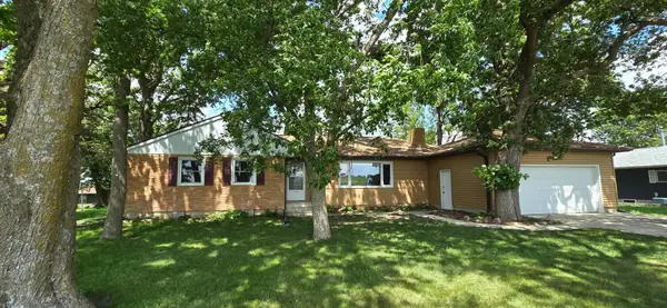 1713 S Shore Drive, Albert Lea, MN 56007
