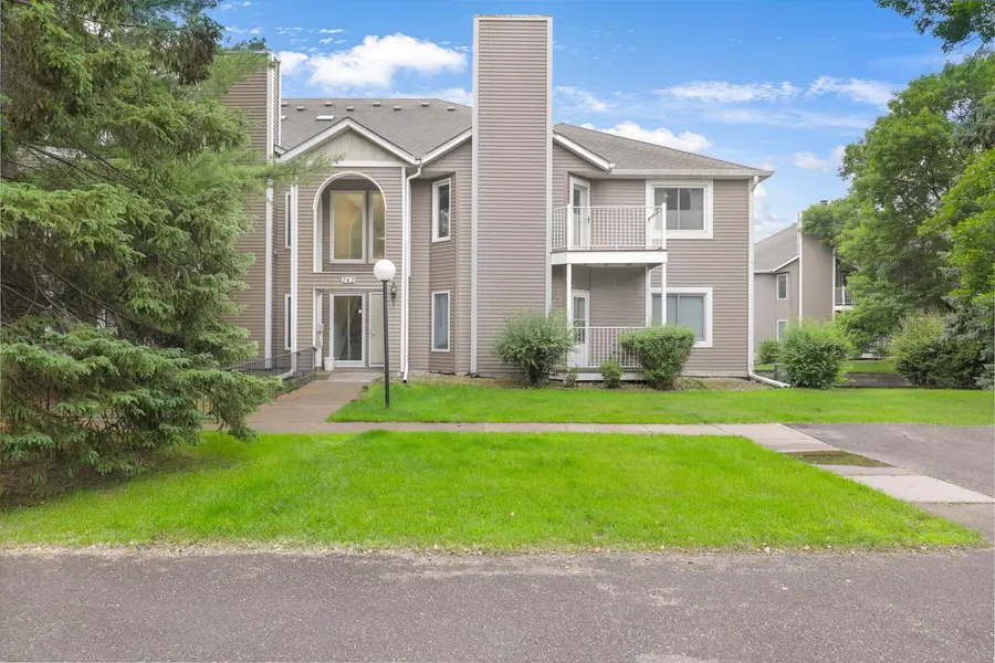 742 County Road F W #B, Shoreview, MN 55126 - #2