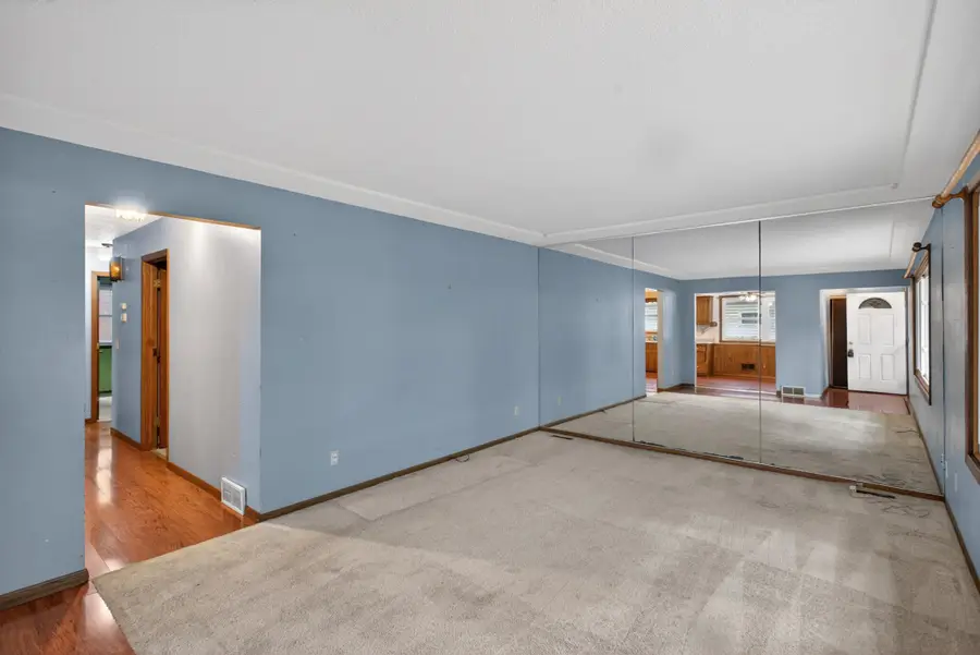 2046 Reaney Avenue E, Saint Paul, MN 55119 - #3