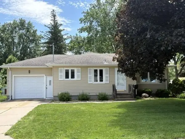 512 SE 9th Avenue, Waseca, MN 56093