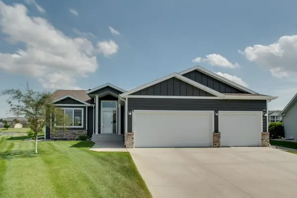 601 27th Avenue W, West Fargo, ND 58078