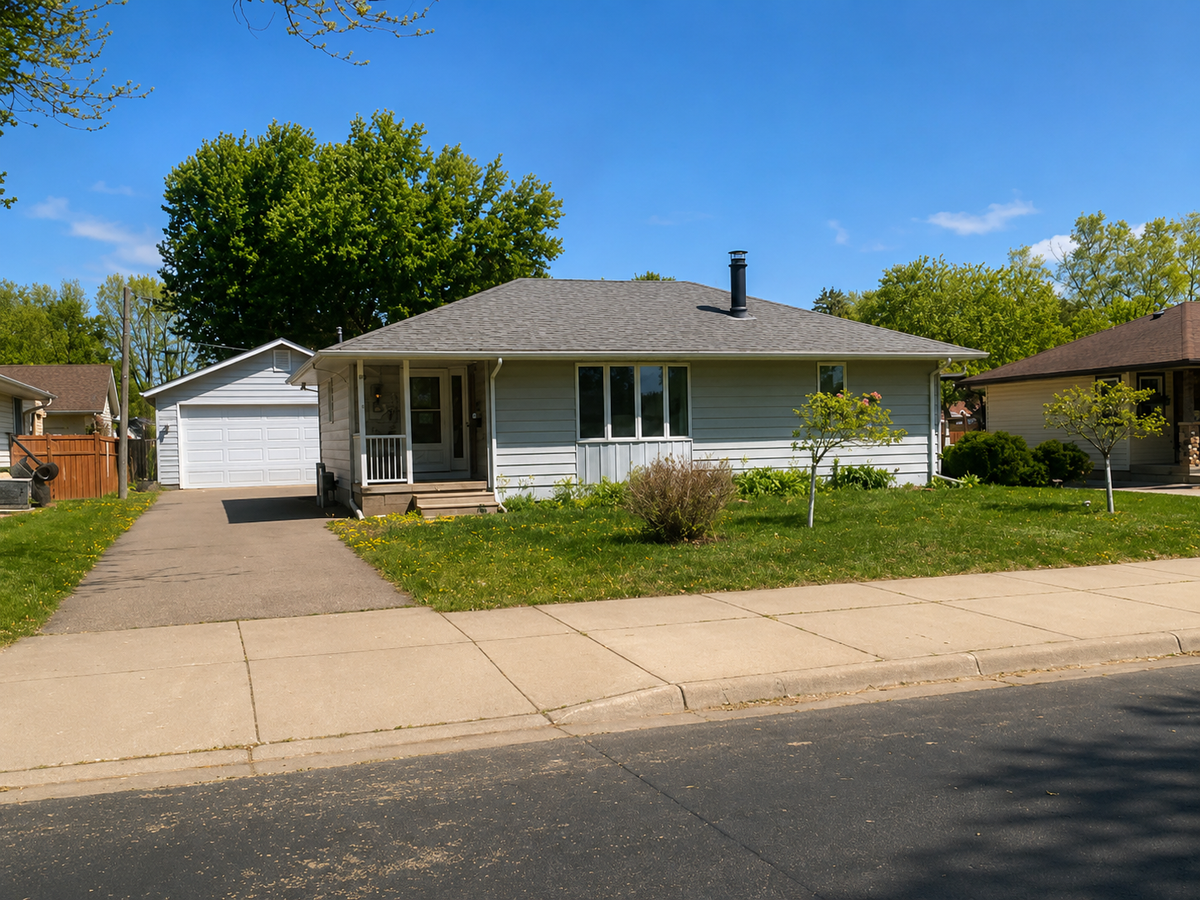 407 18th Street E, Hastings, MN 55033 - #1