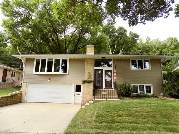 961 11 1/4 Street Sw, Rochester, MN 55902
