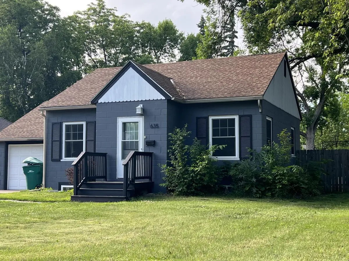 635 E 2nd Street, Litchfield, MN 55355 - #1