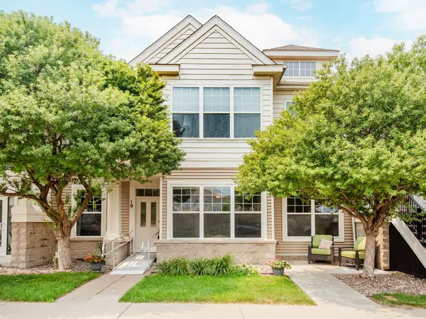 620 Wesley Commons Drive #19, Golden Valley, MN 55427