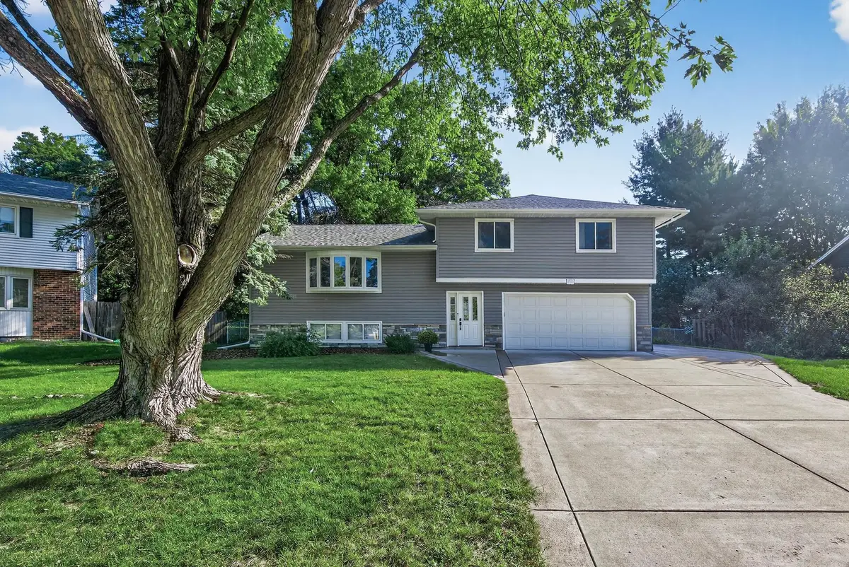9585 Able Street Ne, Blaine, MN 55434 - #1