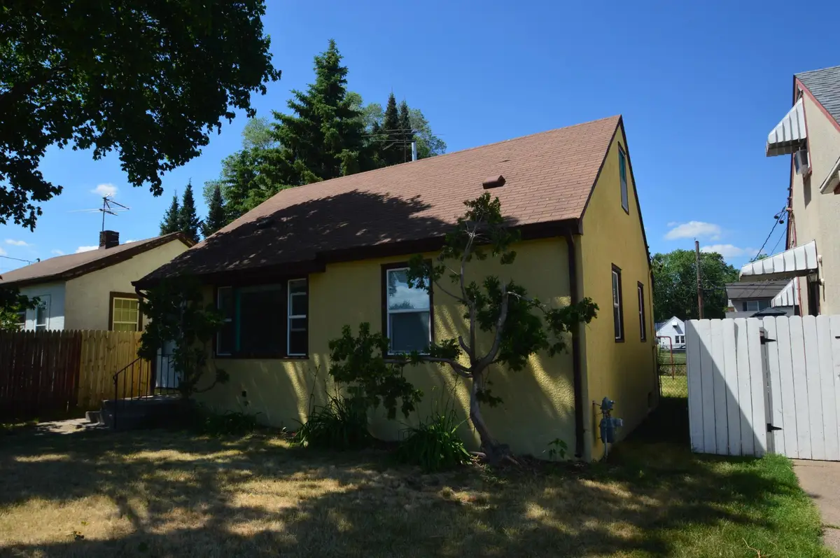 113 E Dale Street E, South Saint Paul, MN 55075 - #1