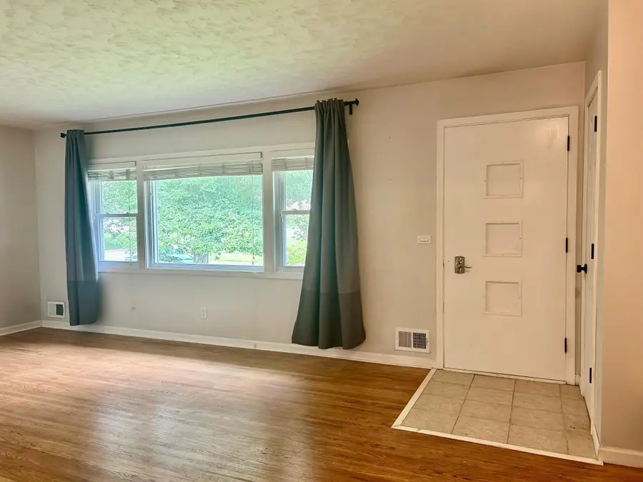 3611 Hampshire Avenue N, Crystal, MN 55427 - #3