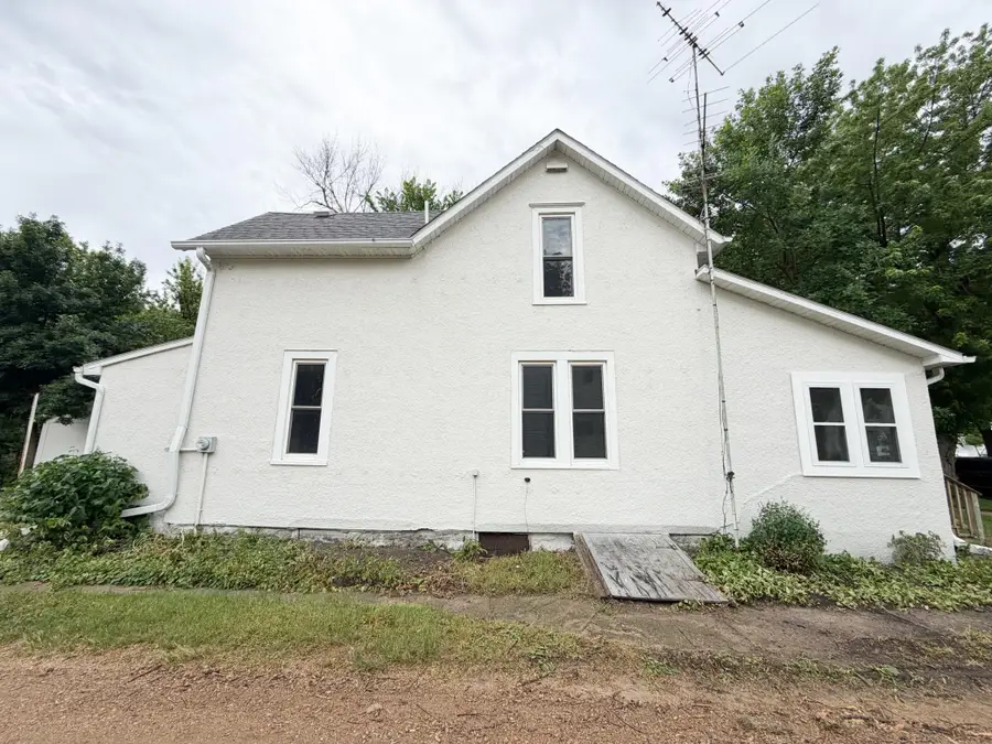 1304 3rd Avenue, Worthington, MN 56187 - #3