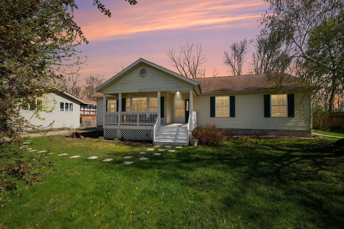 417 Countryside Drive Se, Montgomery, MN 56069 - #1