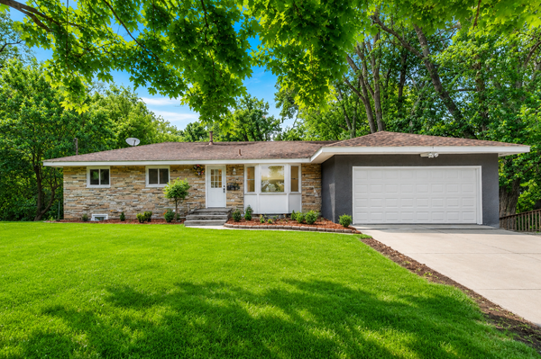 315 Rice Creek Terrace Ne, Fridley, MN 55432