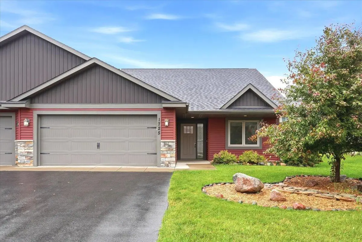1725 Squirrel Way, New Richmond, WI 54017 - #1