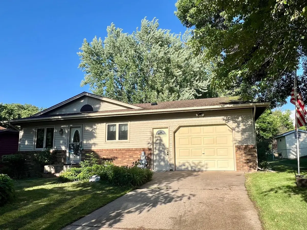 606 12th Street Ne, Little Falls, MN 56345 - #1
