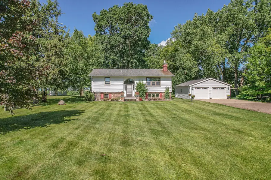 3060 30th Street Sw, Willmar, MN 56201 - #3
