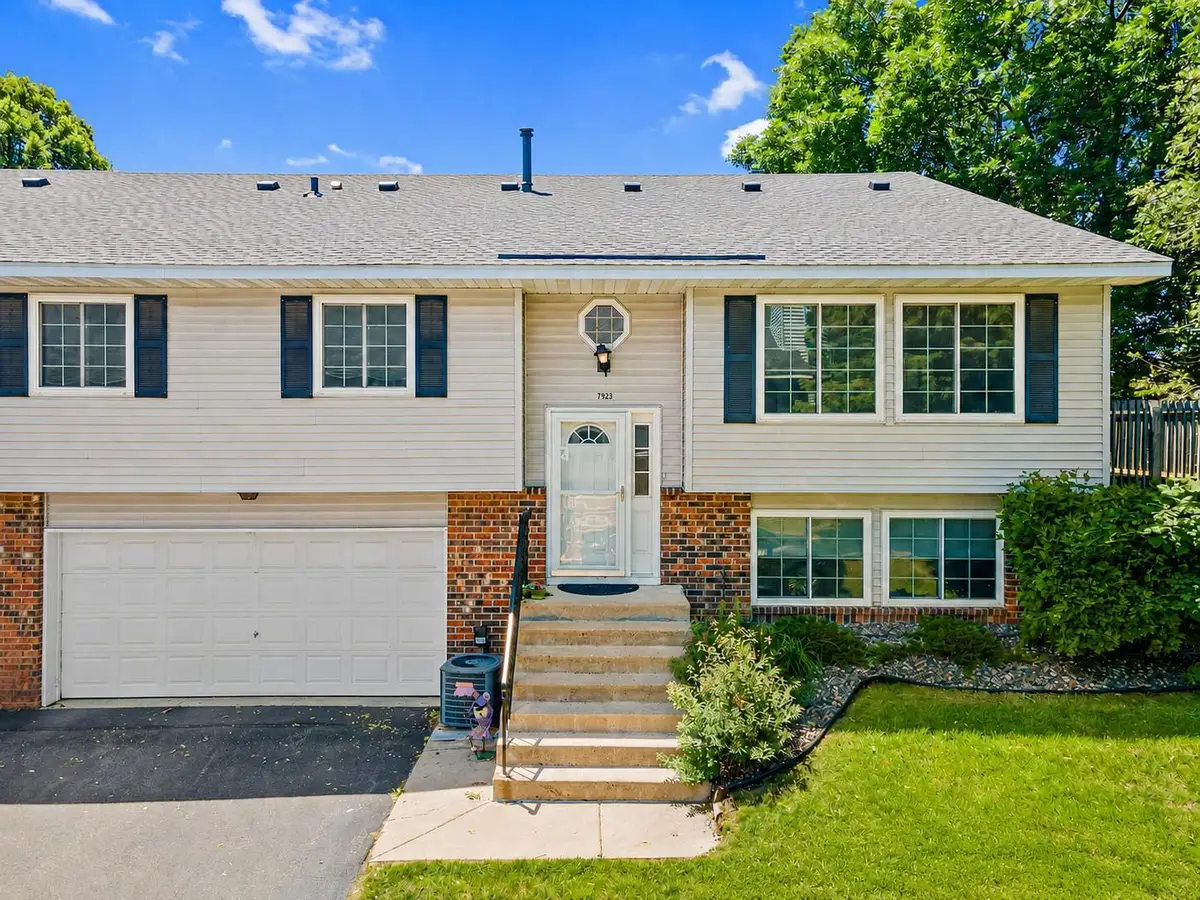 7923 147th Street W, Apple Valley, MN 55124 - #1