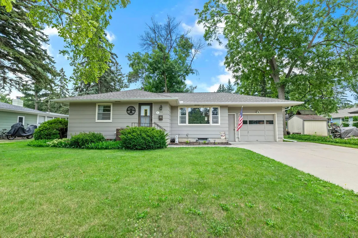 512 Woodley Street E, Northfield, MN 55057 - #1