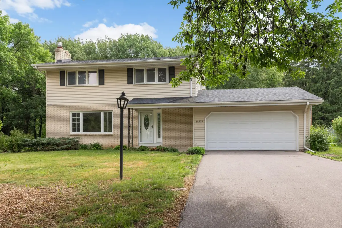 10928 London Drive, Burnsville, MN 55337 - #1