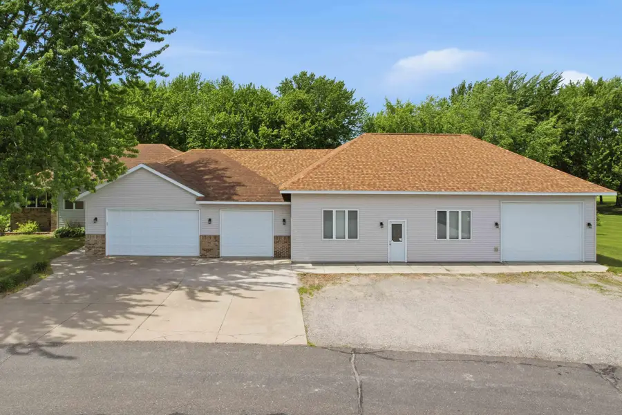 2031 Highland Circle W, Mora, MN 55051 - #2