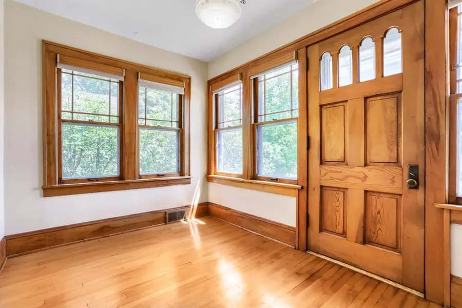 1861 Ivy Avenue E, Saint Paul, MN 55119 - #3