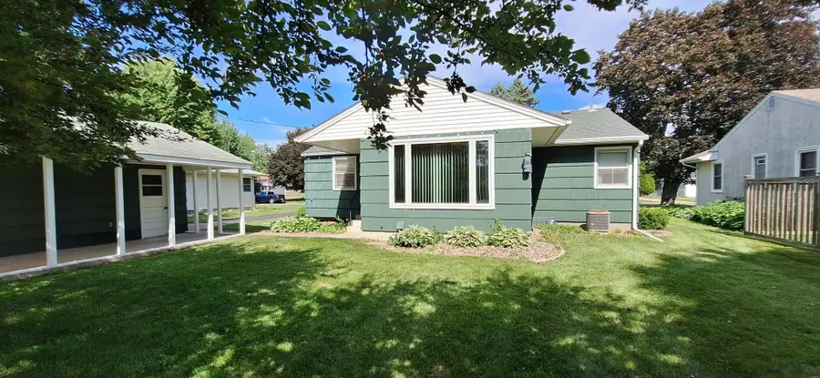 1887 Oxford Street N, Saint Paul, MN 55113 - #2
