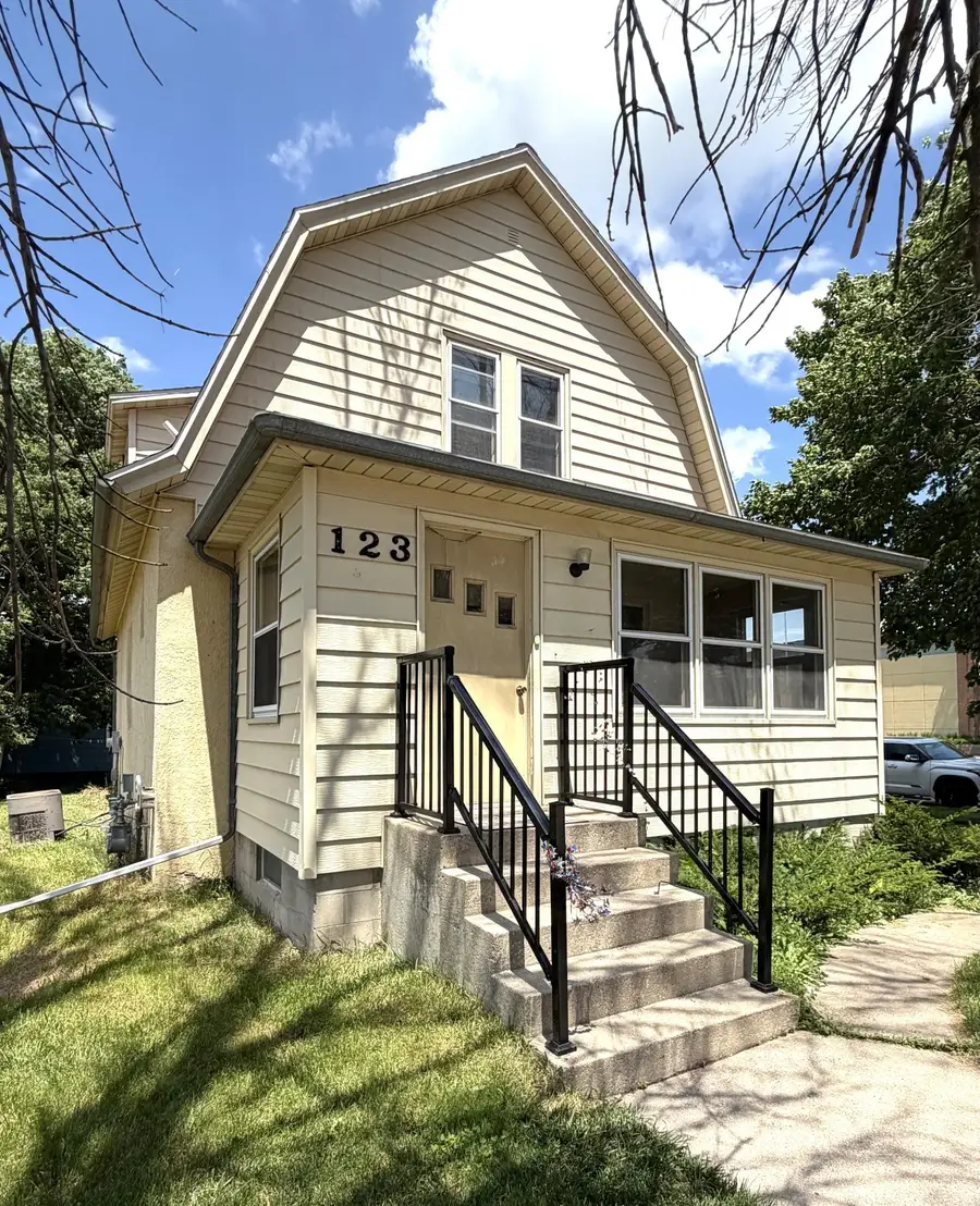 123 E 12th Street, Fairmont, MN 56031 - #2