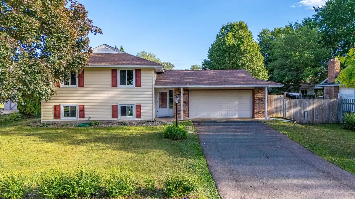 838 Jonathan Drive, Apple Valley, MN 55124 - #1