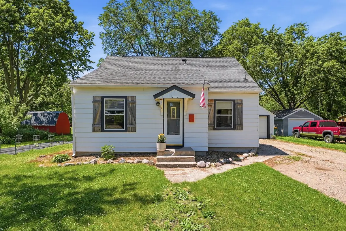 719 N Ramsey Avenue, Litchfield, MN 55355 - #1