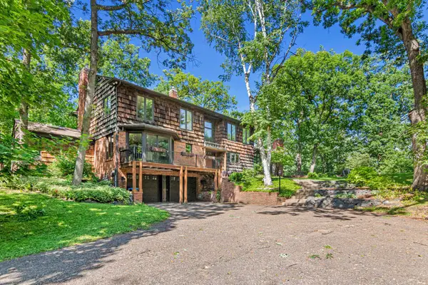 2 Crocus Lane, North Oaks, MN 55127