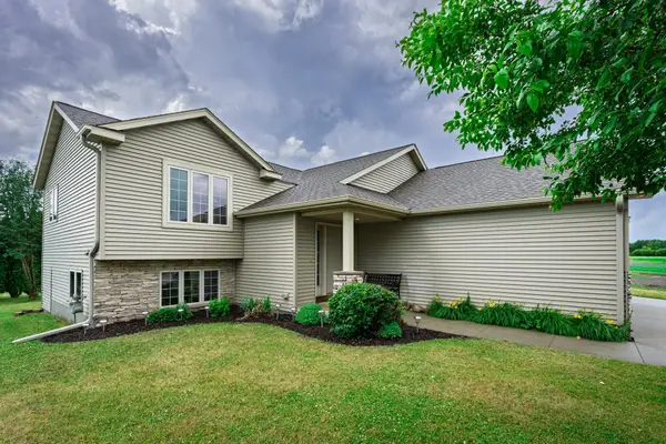807 23rd St Circle Ne, Kasson, MN 55944