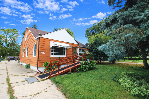 420 14th Street S, Moorhead, MN 56560