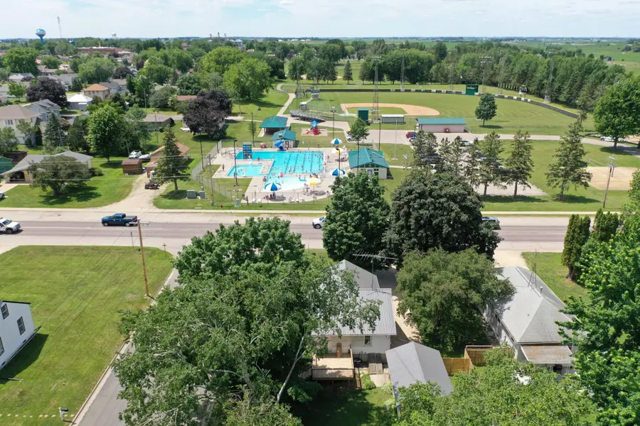 305 N Wabasha, Plainview, MN 55964 - #3