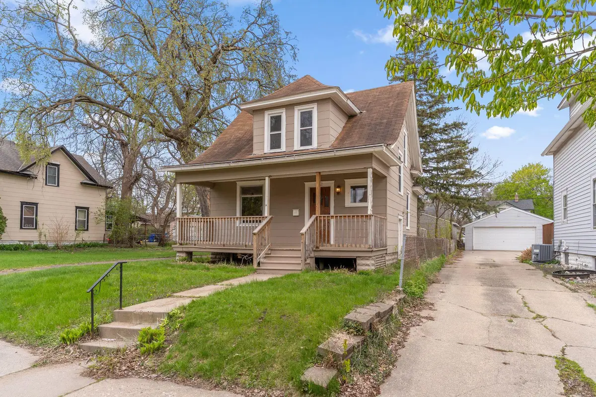 1302 Hewitt Avenue, Saint Paul, MN 55104 - #1