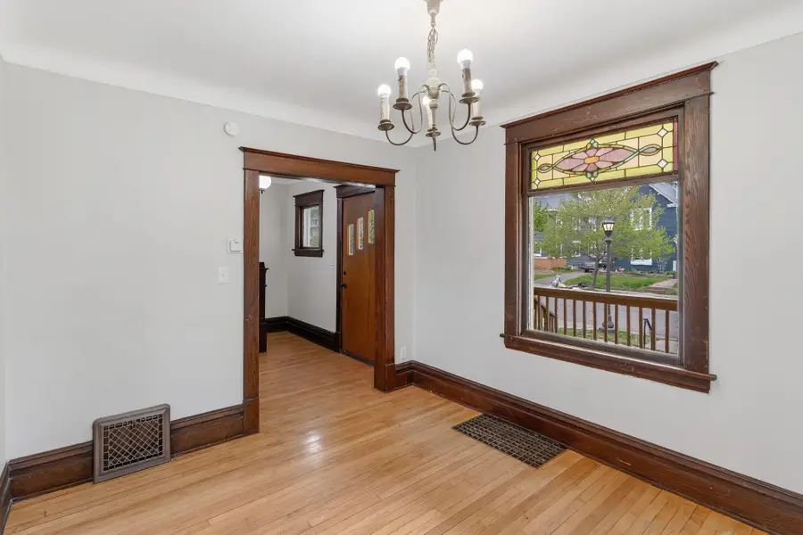 1302 Hewitt Avenue, Saint Paul, MN 55104 - #3