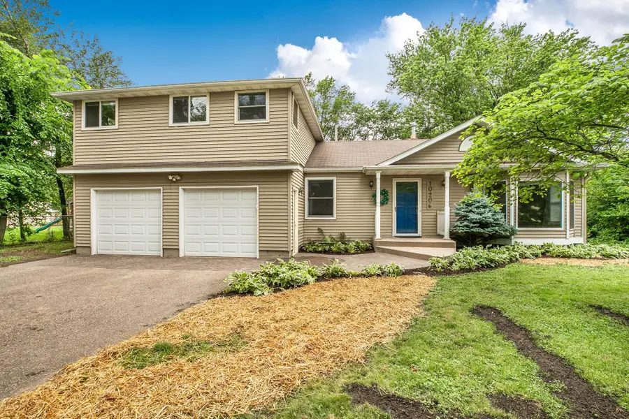 10206 Lakeview Drive W, Minnetonka, MN 55305 - #2