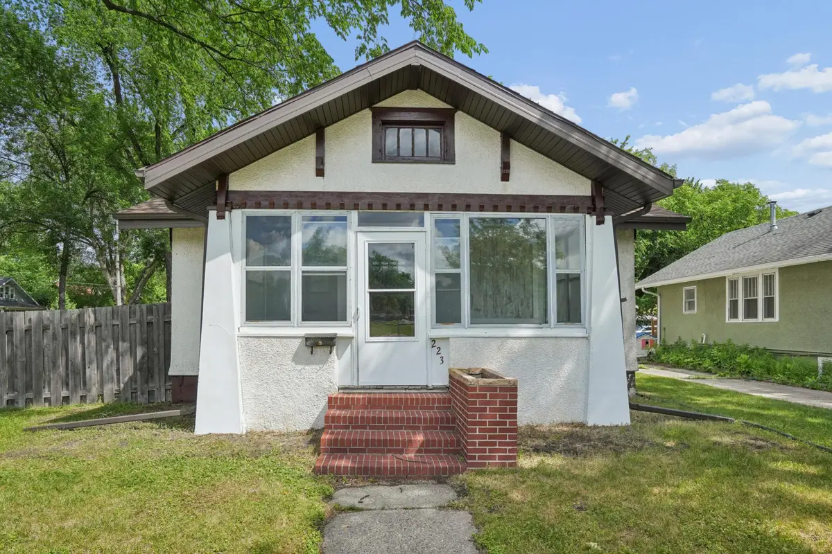 223 11th Avenue N, Fargo, ND 58102 - #1