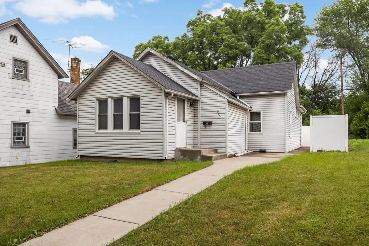 305 Lawson Avenue E, Saint Paul, MN 55130 - #1