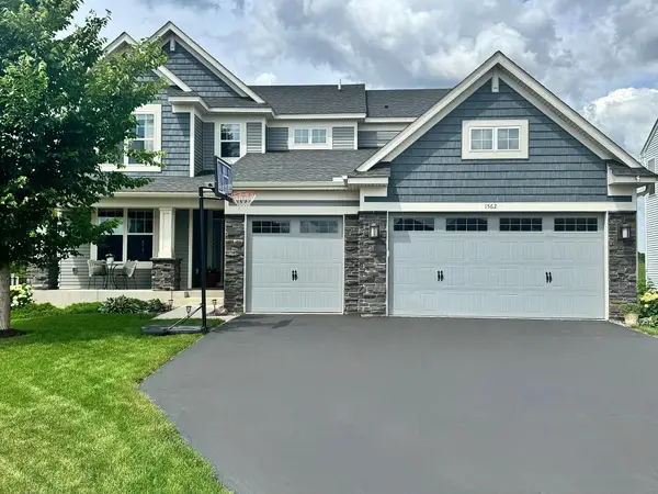 1562 Edgebrook Lane, Carver, MN 55315