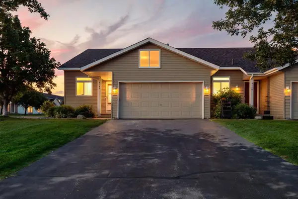 4244 Jarmann Lane, Shakopee, MN 55379