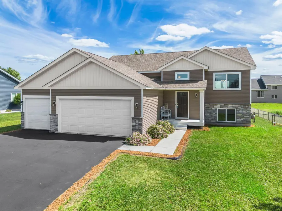 1008 Mulberry Avenue Ne, Montgomery, MN 56069 - #3