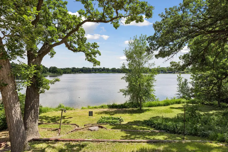 3940 Lake Curve Avenue N, Robbinsdale, MN 55422 - #3