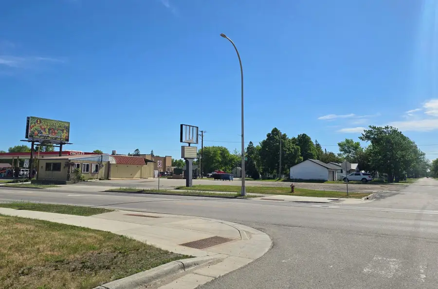 1525 2nd Avenue W, International Falls, MN 56649 - #2