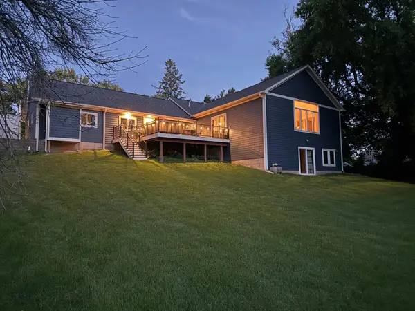 6130 Stillwater Boulevard N, Oakdale, MN 55128