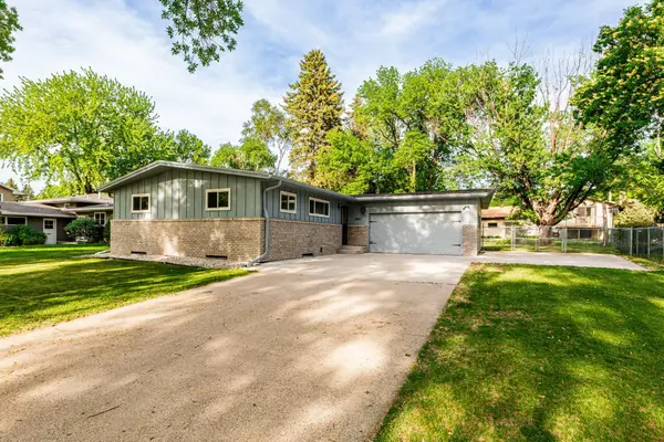 2853 2nd Street N, Fargo, ND 58102