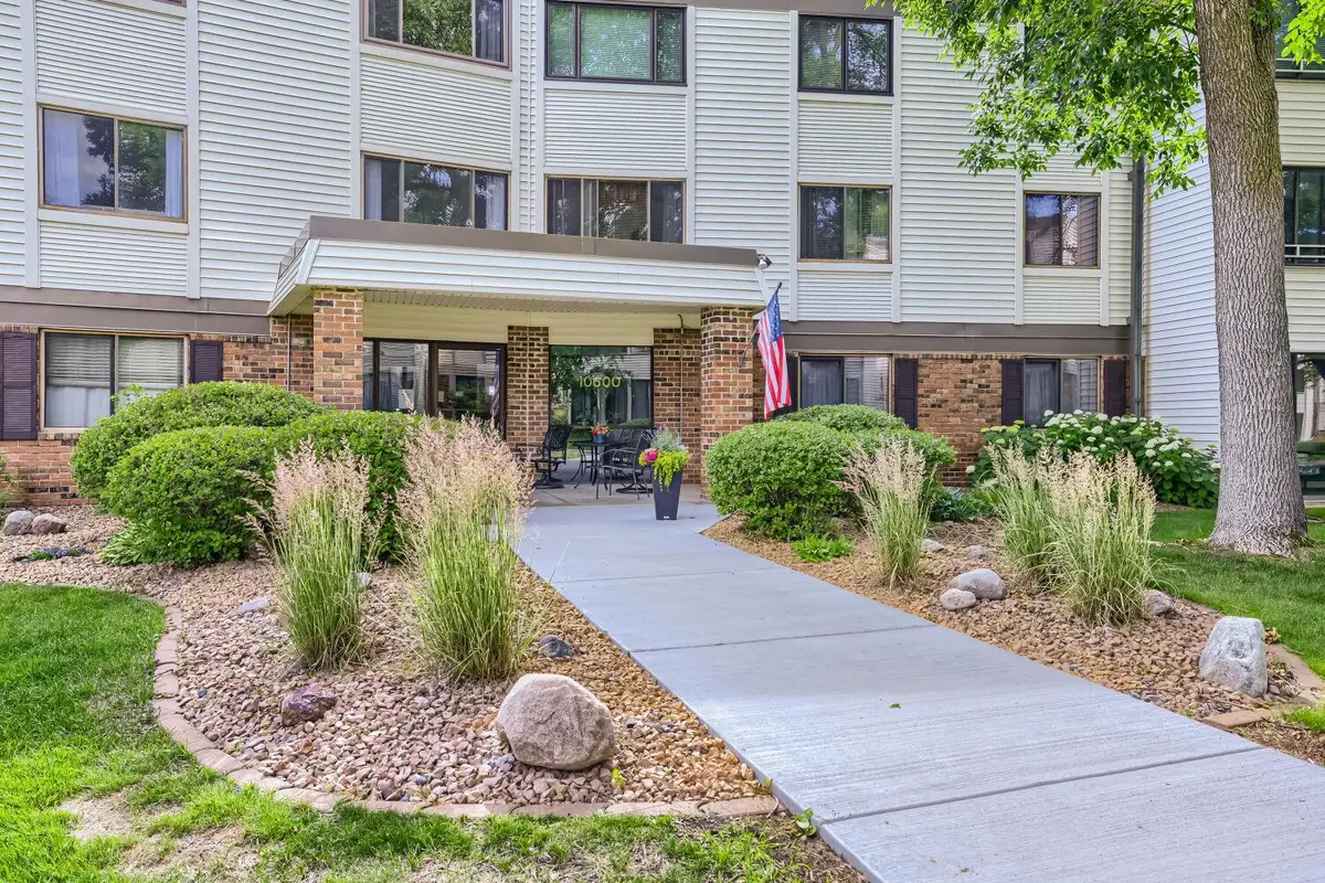 10600 43rd Avenue N #202, Plymouth, MN 55442 - #1