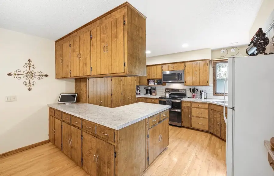 5934 Main Street W, Maple Plain, MN 55359 - #3