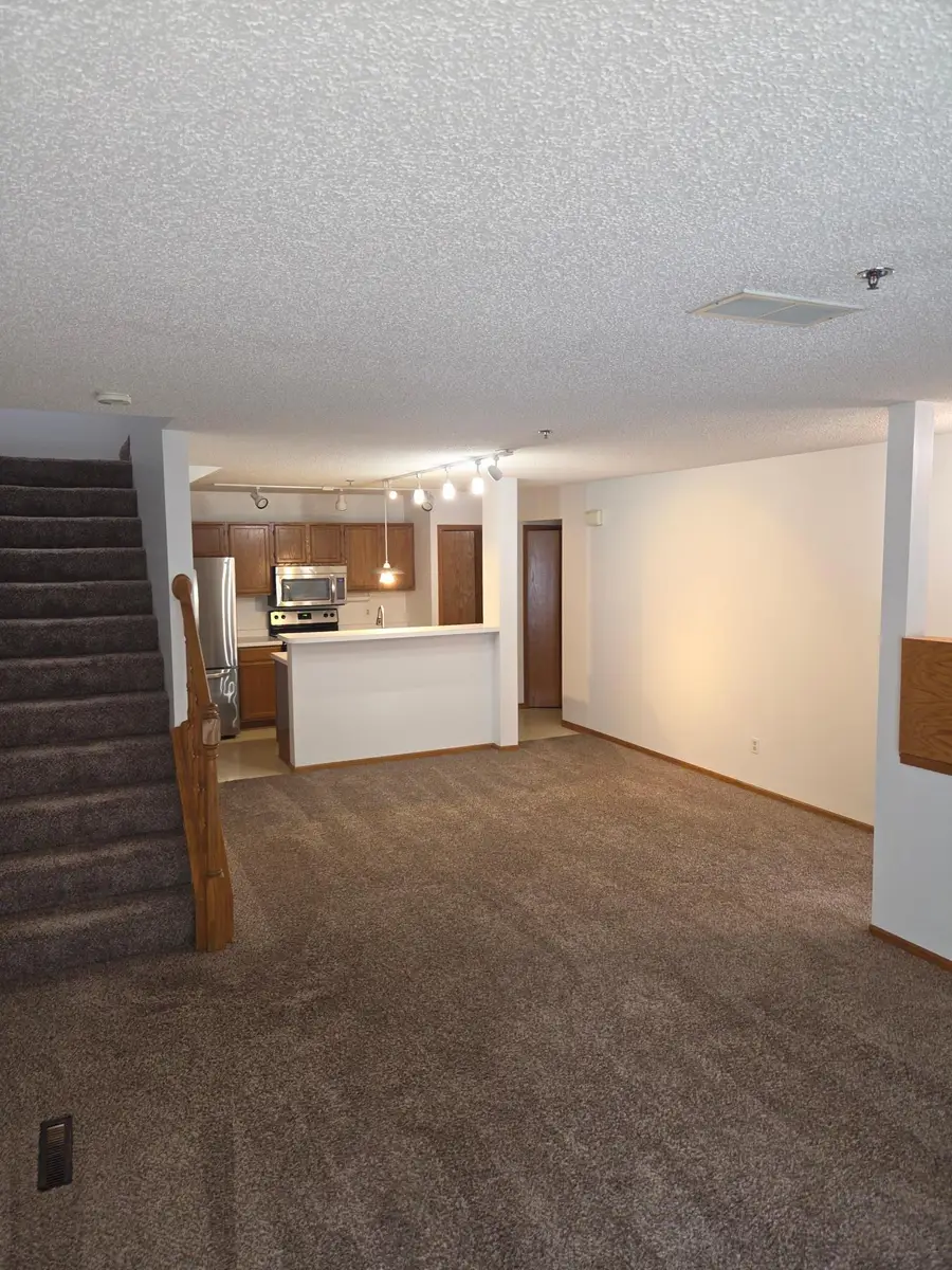 2580 Bedford Court #16, Mendota Heights, MN 55120 - #3